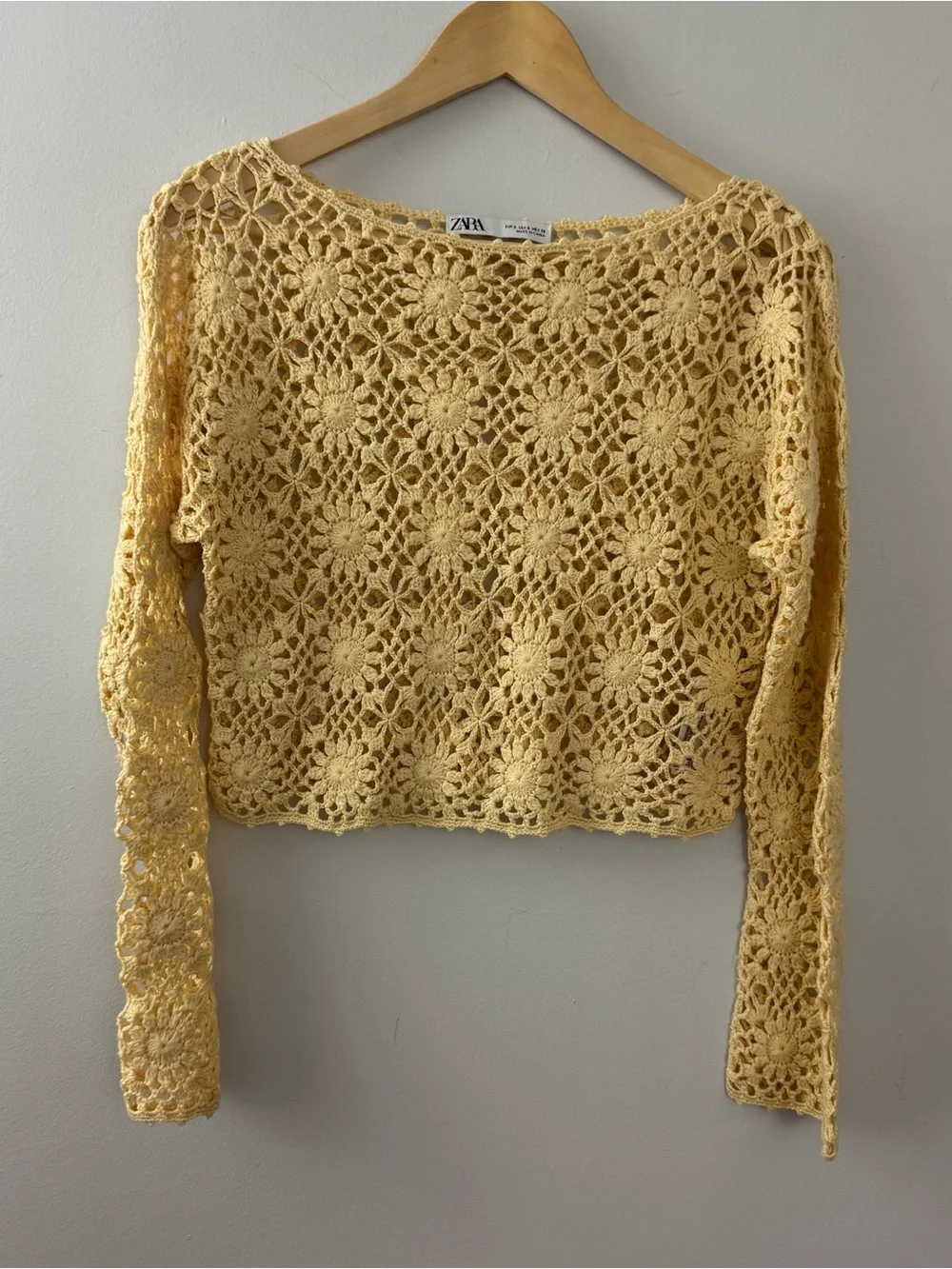 Zara Yellow knit top Size S